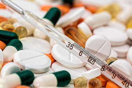 Lee más sobre el artículo Laboratorios nacionales: “Podemos ofrecer un medicamento alternativo al mercado y generar una disminución de hasta 50% en el precio frente al innovador”