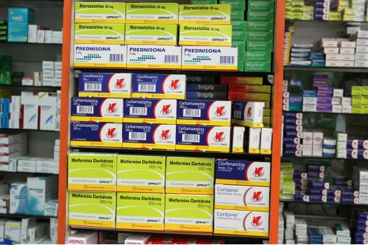 Lee más sobre el artículo Cenabast intermediará medicamentos para ocho nuevas farmacias comunales
