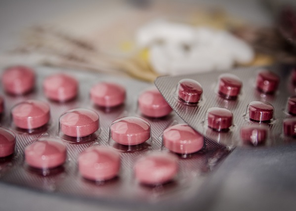 Lee más sobre el artículo Peligros del comercio informal de medicamentos: Desde antibióticos hasta clonazepam