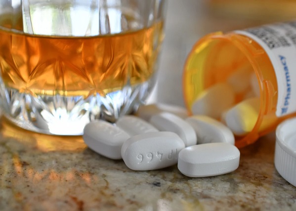 ​Asilfa llama a la precaución al combinar alcohol con medicamentos